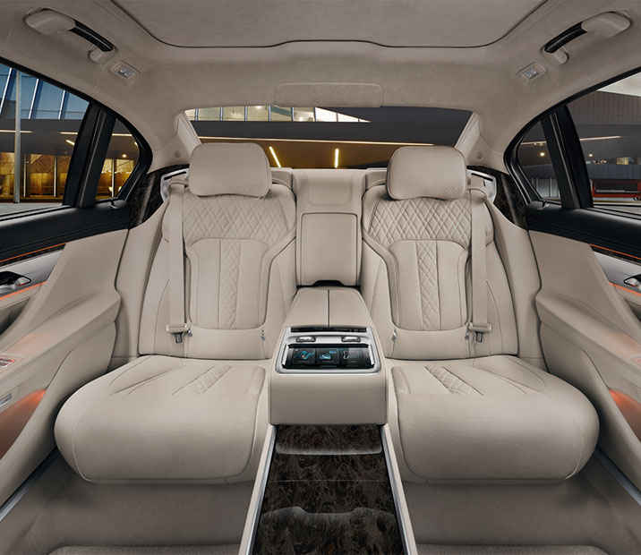 BMWRedesign_PS_7Series_Sedan_package_B9_rear_seat