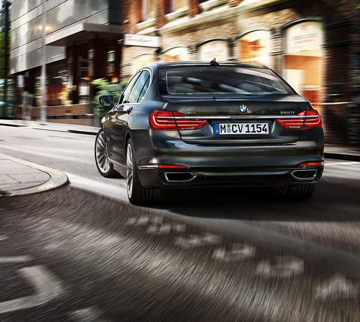 BMWRedesign_PS_7Series_sedan_b5_module7_A-new